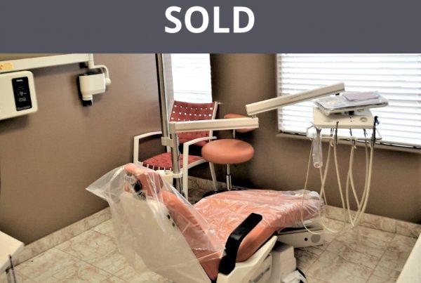 Sample operatory with dental chair