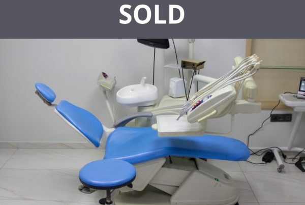 Sample operatory with dental chair