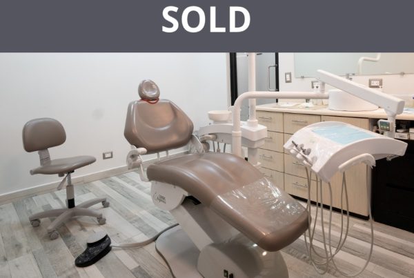 Sample operatory with dental chair