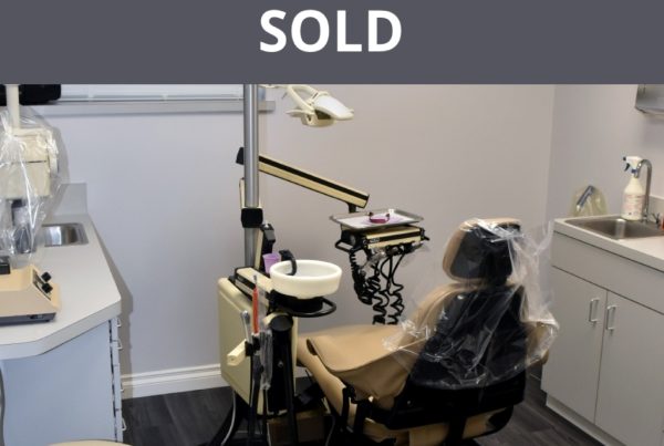 Sample operatory with dental chair