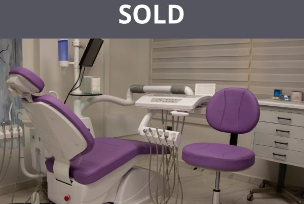 Sample operatory with dental chair