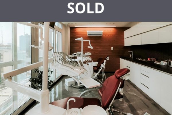 Sample operatory with dental chair